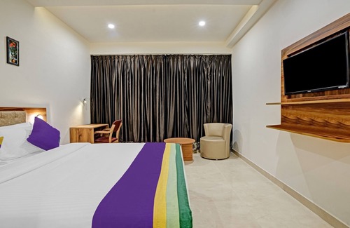 Palm Meadows Hotel | Happy Stays