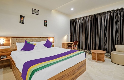 Palm Meadows Hotel | Happy Stays