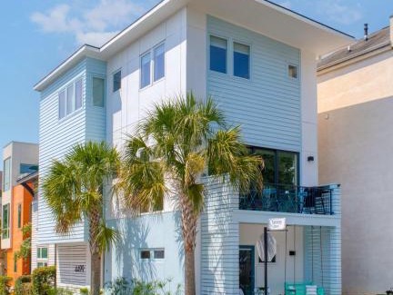 North Charleston House | Happy Stays Mins to Park Circle Dtwn CHS Beach