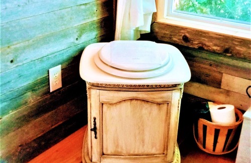 Duvall House | Happy Trails Cottage for Nature Lovers