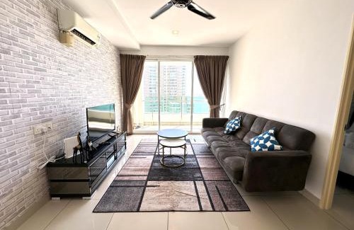 Downtown George Town Apartment | Happysty George town Gurney Seaview Mansion One 23A