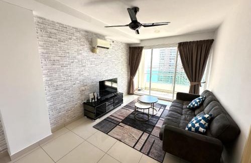 Downtown George Town Apartment | Happysty George town Gurney Seaview Mansion One 23A