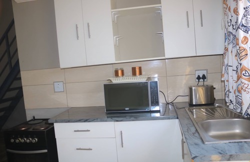 Greater Johannesburg Metropolitan Area House | Happytimes Guest House