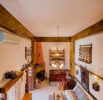 Malonas House | Hara's Traditional Detached House in Malona