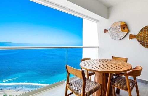Las Glorias Apartment | Harbor 171 Torre Norte 1409