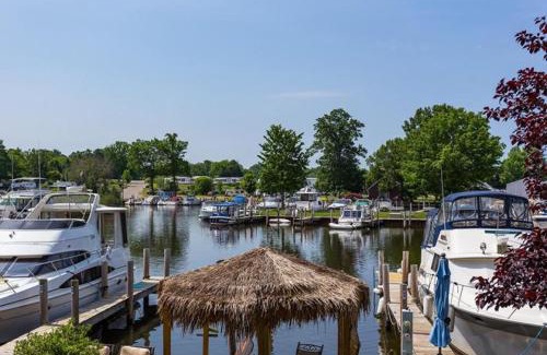 South Haven House | Harbor Breeze - year round swimming