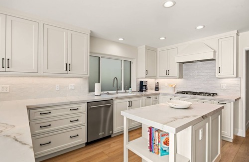 Channel Islands House | Harbor Haven is harbor living at it's finest!