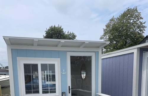 Sandusky Boat Rental | Harbor House @ SoLSTAY