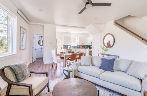 Depoe Bay House | Harbor Lights 3: New 2024, Hot Tub, Pet OK