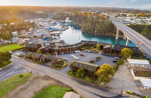 Fort Bragg Hotel | Harbor Lite Lodge