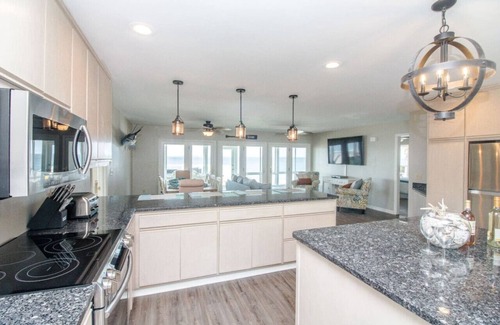 Beachwalk House | Harbor Point Ocean Front Beach Estate