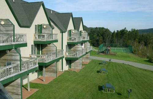 Southwest Harbor Condo | Harbor Ridge Resort - 2BR/2.5BA - Great Location