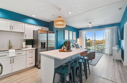 Burnt Store Marina Condo | Harbor Towers - Burnt Store Marina! Home to Boating, World Class Fishing, Golf!