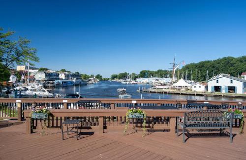 South Haven House | Harbor View at the Colonial - Condo overlooking Black River, walking distance to beach and downtown