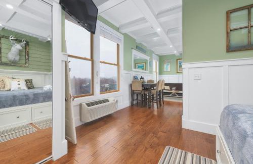 South Haven House | Harbor View at the Colonial - Condo overlooking Black River, walking distance to beach and downtown