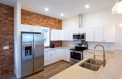 Watkins Glen House | Harbor View Vacation Rental - Walking To Watkins Glen Attractions