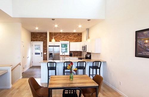 Watkins Glen House | Harbor View Vacation Rental - Walking To Watkins Glen Attractions
