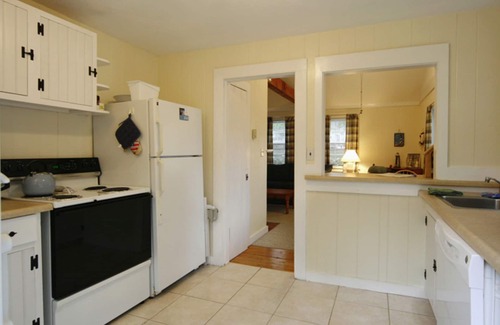 Hyannis Port House | Harbor Village - Ocean Views, walk to private beach.