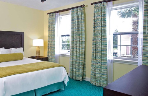 Paradise Island Resort | Harborside At Atlantis, 1 Bedroom Deluxe Villa. 4 Water Park Bands Included!
