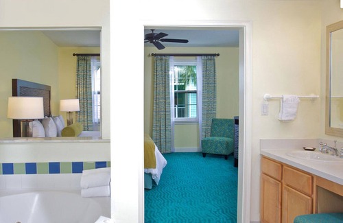 Paradise Island Resort | Harborside At Atlantis, 1 Bedroom Deluxe Villa. 4 Water Park Bands Included!
