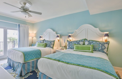 Charleston Resort | Harborside at Charleston Harbor Resort and Marina