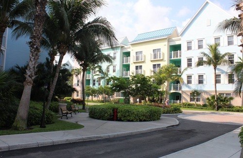 Paradise Island Resort | HARBORSIDE RESORT ATLANTIS 2-BR Premium Lock-Off, Sleeps 8, Avail May 6-13 only!