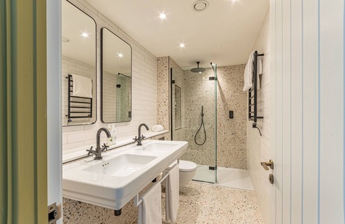 Salcombe Hotel | Harbour Beach Club & Hotel