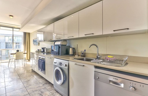 Victoria and Alfred Waterfront Apartment | Harbour Bridge - Waterfront Precinct