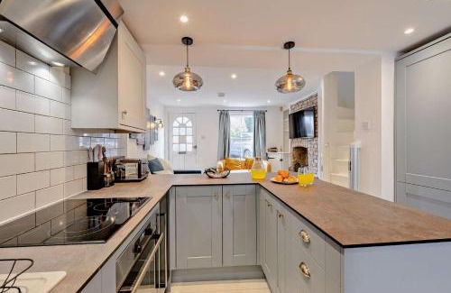 Ramsgate House | Harbour Cottage - Ramsgate