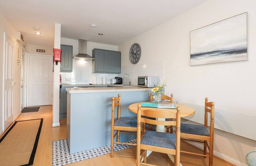 Borth-y-Gest Cottage | Harbour Escape