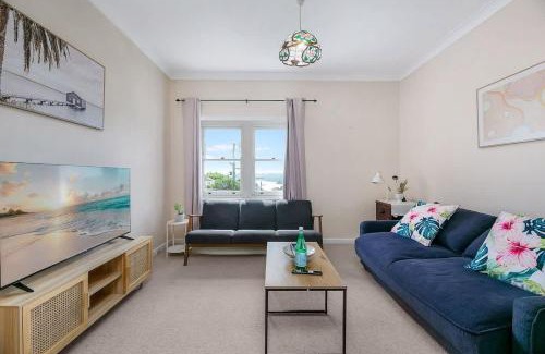 Cremorne Apartment | Harbour Grove Sanctuary w Garage Quiet & Private