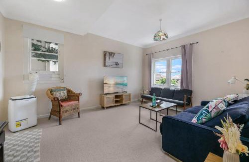 Cremorne Apartment | Harbour Grove Sanctuary w Garage Quiet & Private