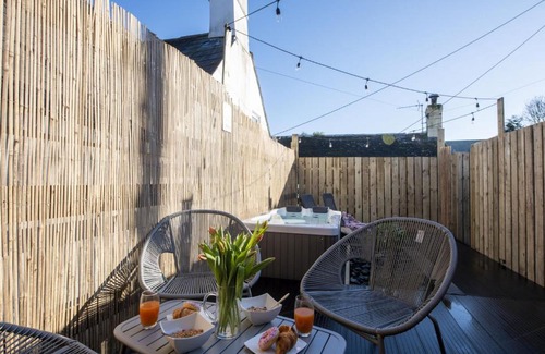Newlyn Ski Chalet | Harbour Hideaway