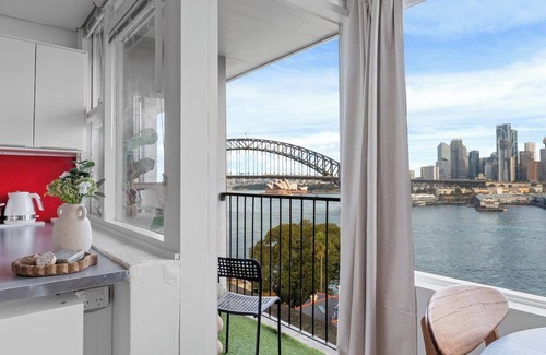 McMahons Point Apartment | Harbour Horizons Chic Studio Above Sydneys Icons