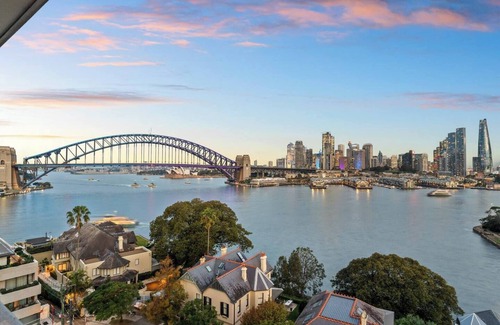 McMahons Point Apartment | Harbour Horizons Chic Studio Above Sydneys Icons