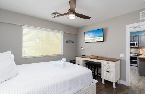 Fort Myers Beach Apartment | Harbour House at the Inn 212