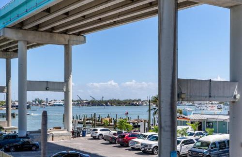 Fort Myers Beach Apartment | Harbour House at the Inn 212