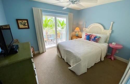 Fort Myers Beach Apartment | Harbour House at the Inn Unit 213 condo