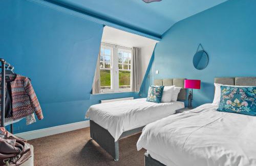 Barbican House | Harbour House - Central Location with Free Parking