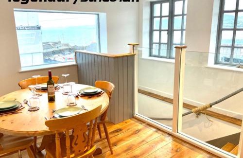 New Quay Apartment | Harbour Lights Apartment New Quay