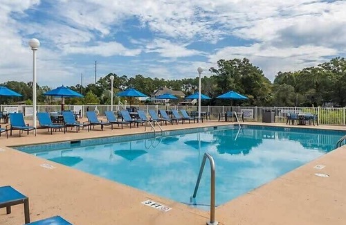 Myrtle Beach Condo | Harbour Lights Resort - Hotel Room
