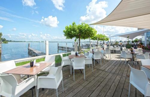 Municipality of Uitgeest Boat Rental | Harbour Lodge at Uitgeestermeer View, cleaning included
