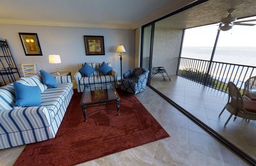 Punta Rassa Condo | Harbour Tower #116 SUNSHINE...SUNSETS...STEPS FROM THE BEACH…RENOVATED 2 BED CONDO