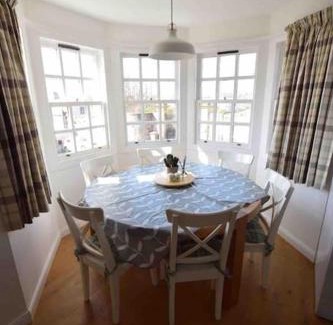Anstruther Apartment | Harbour View - apartment near Anstruther harbour