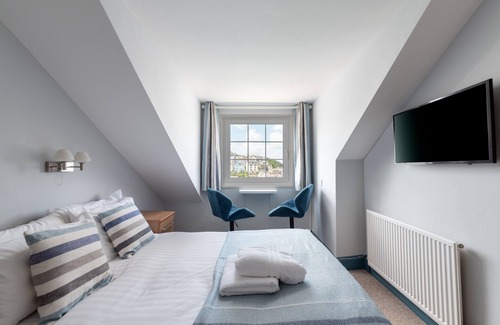 Brixham Bed & Breakfast | Harbour View