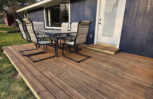 Grand Marais House | Harbour View Getaway- unique, fully renovated 1 block from the lake!