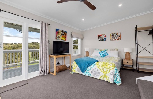 Kohukohu Apartment | Harbour View- Relax & enjoy the stunning harbour views from the private deck.