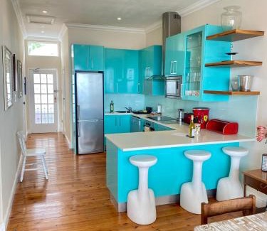 Kalk Bay Apartment | Harbour Views