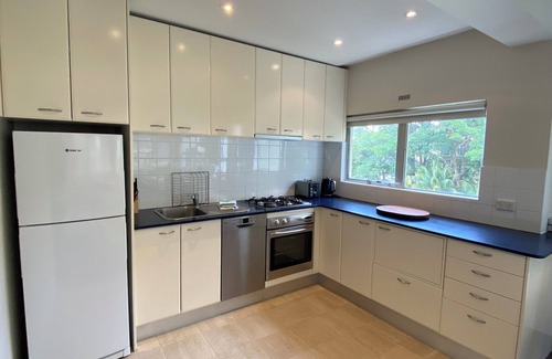 McMahons Point Apartment | Harbourside 11 - elegance with a spectacular view, parking and pool