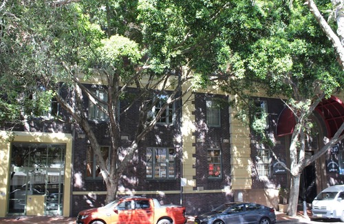 Pyrmont Apartment | Harbourside Comfort and Charm